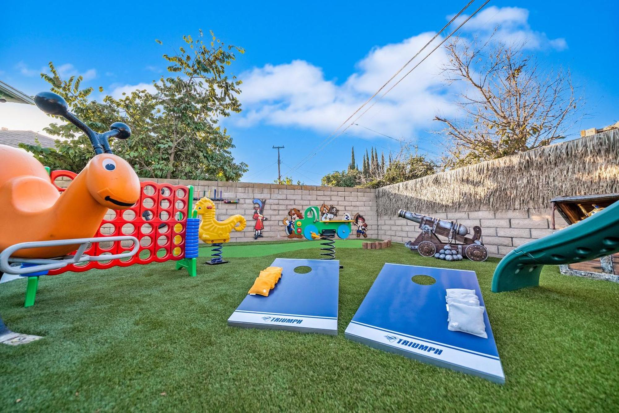 Pirate Cove: Heated Pool, Arcade, Play, More! Гарден-Гров Екстер'єр фото